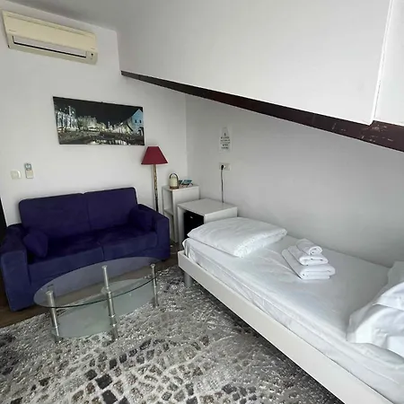 Dela Bed & Breakfast