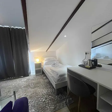 Dela Bed & Breakfast 3*