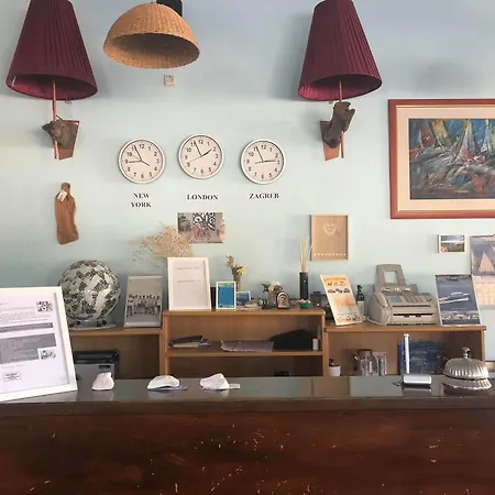 Dela Bed & Breakfast