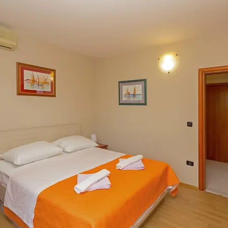 Dela Bed & Breakfast 3*