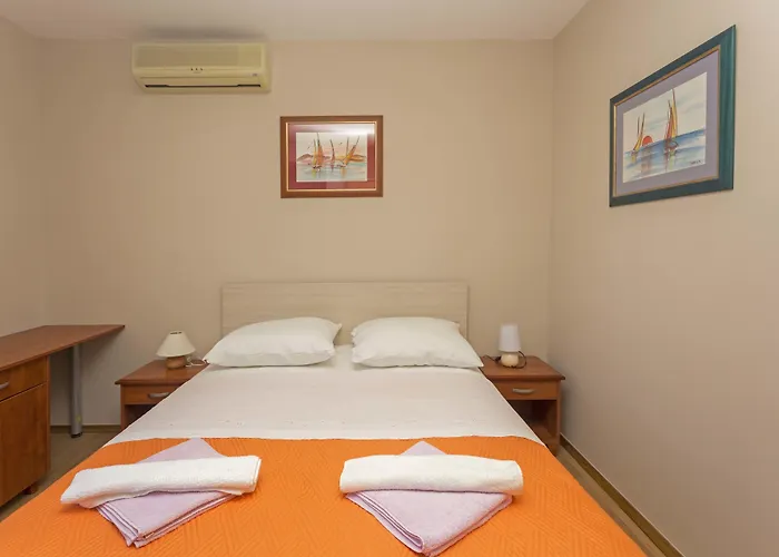 Dela Bed & Breakfast 3*