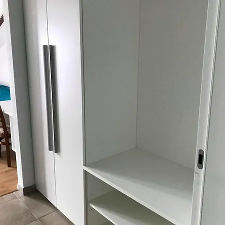 Dela Готель типу 